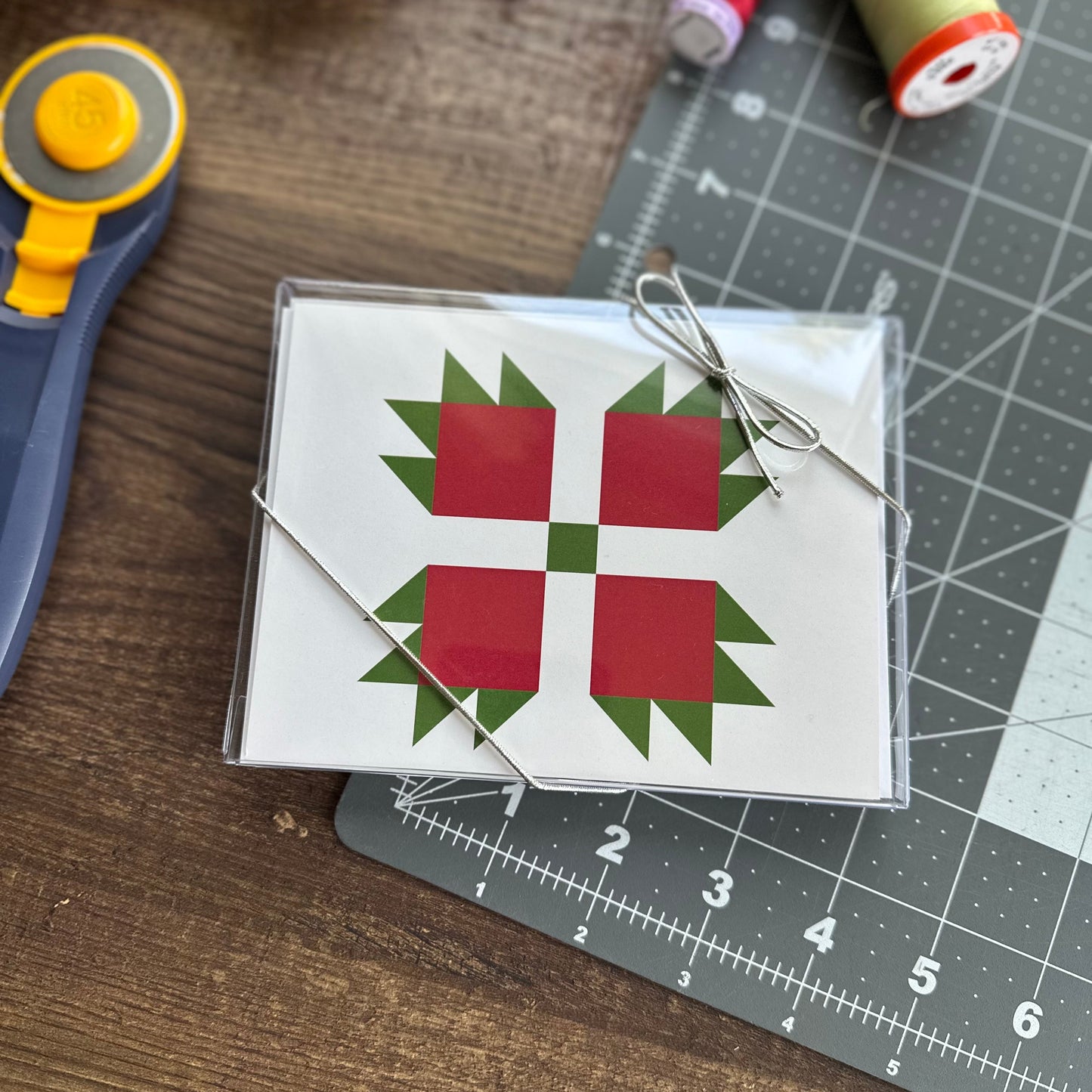 Bear Paw Quilt Block Boxed Set of 6 Christmas Cards
