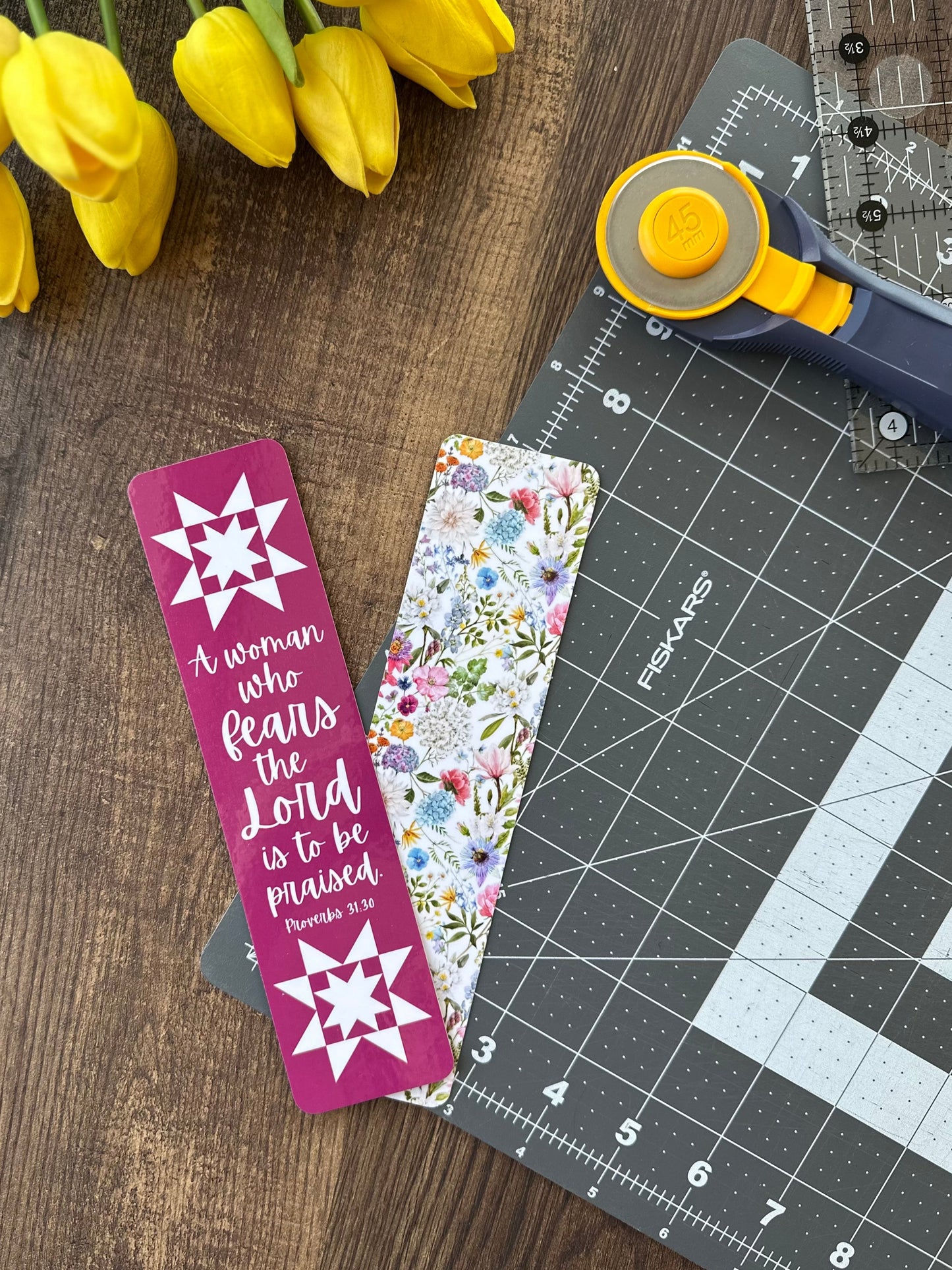 Berry Floral Bible Verse Quilt Laminated Bookmark