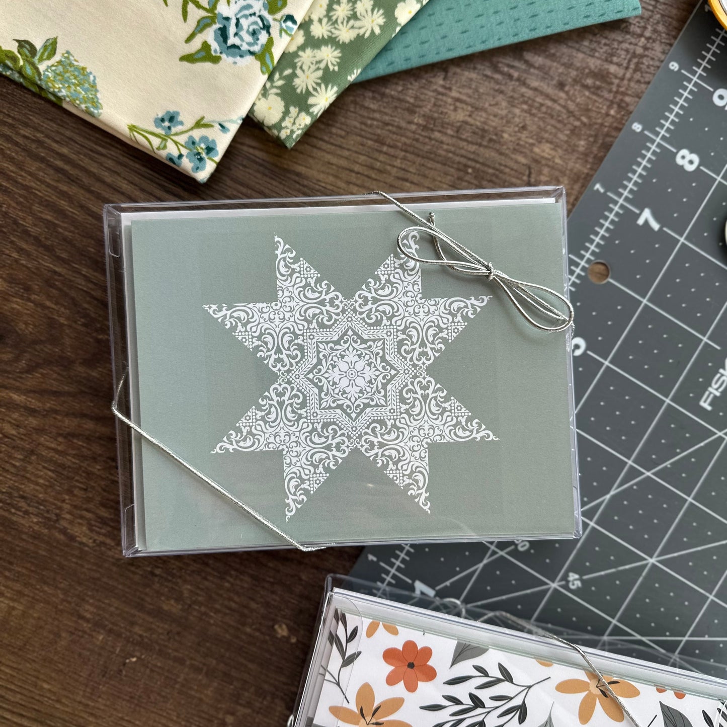 Sage Modern Vintage Quilt Star Boxed Set of 6 Note Cards