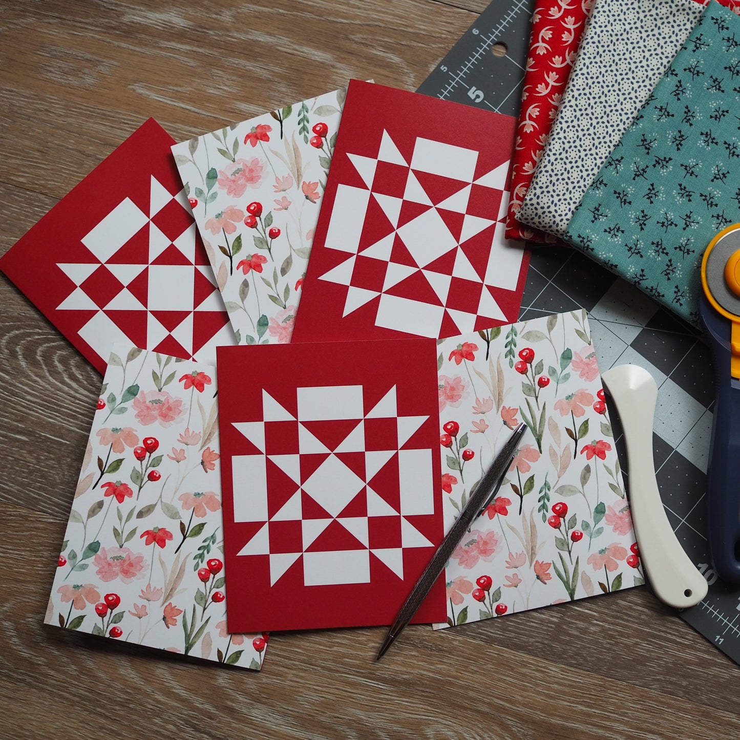 Red Floral Quilt Block Card Set