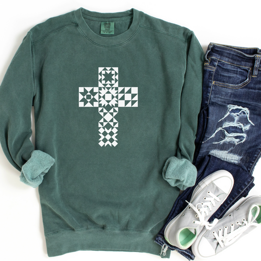 Comfort Colors Quilt Block Cross Quilter Crewneck Sweatshirt