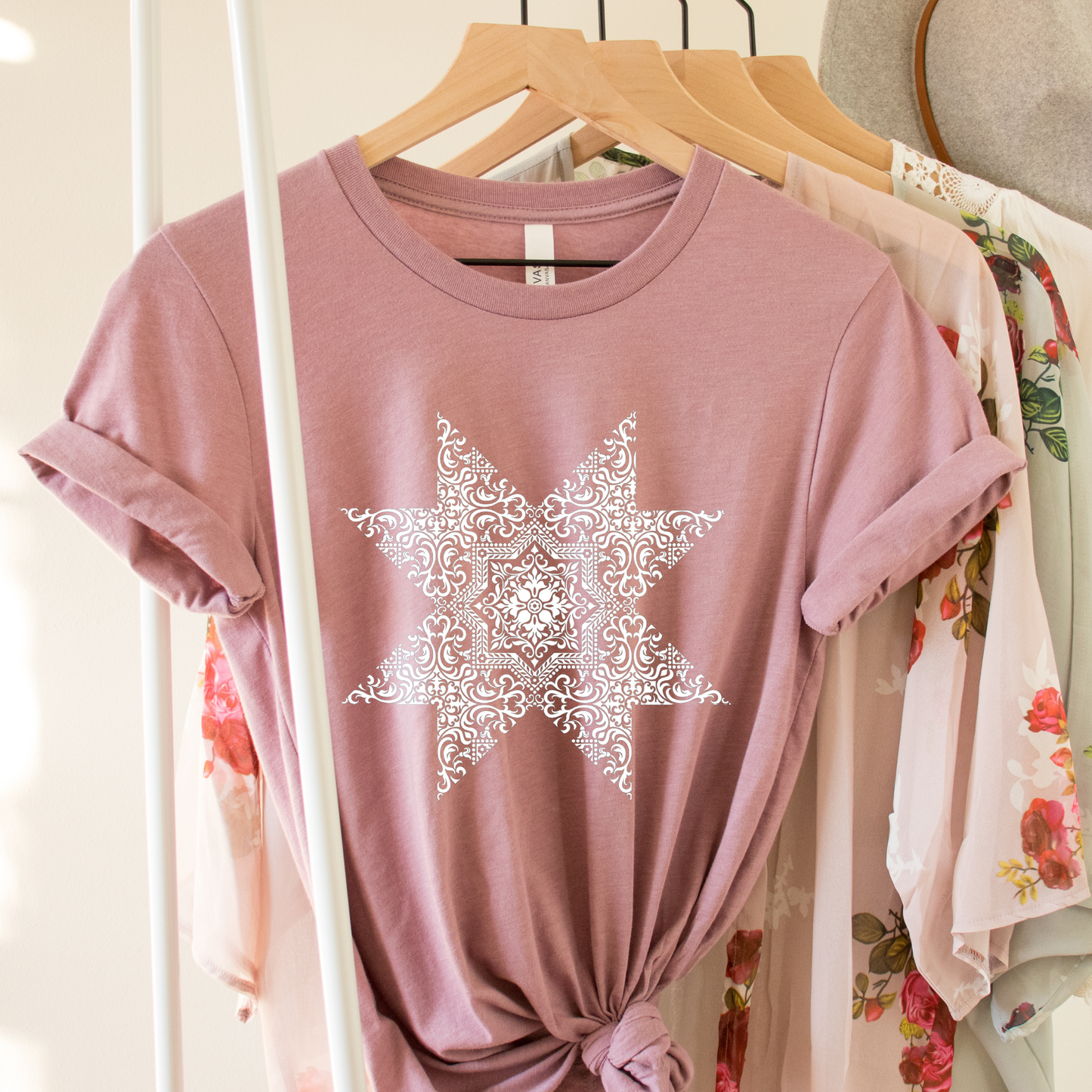 Modern Vintage Quilt Star T-Shirt - Choose your color - Free shipping!